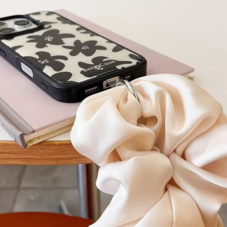 Flower Designer Case For iPhone With Fluffy Bracelet