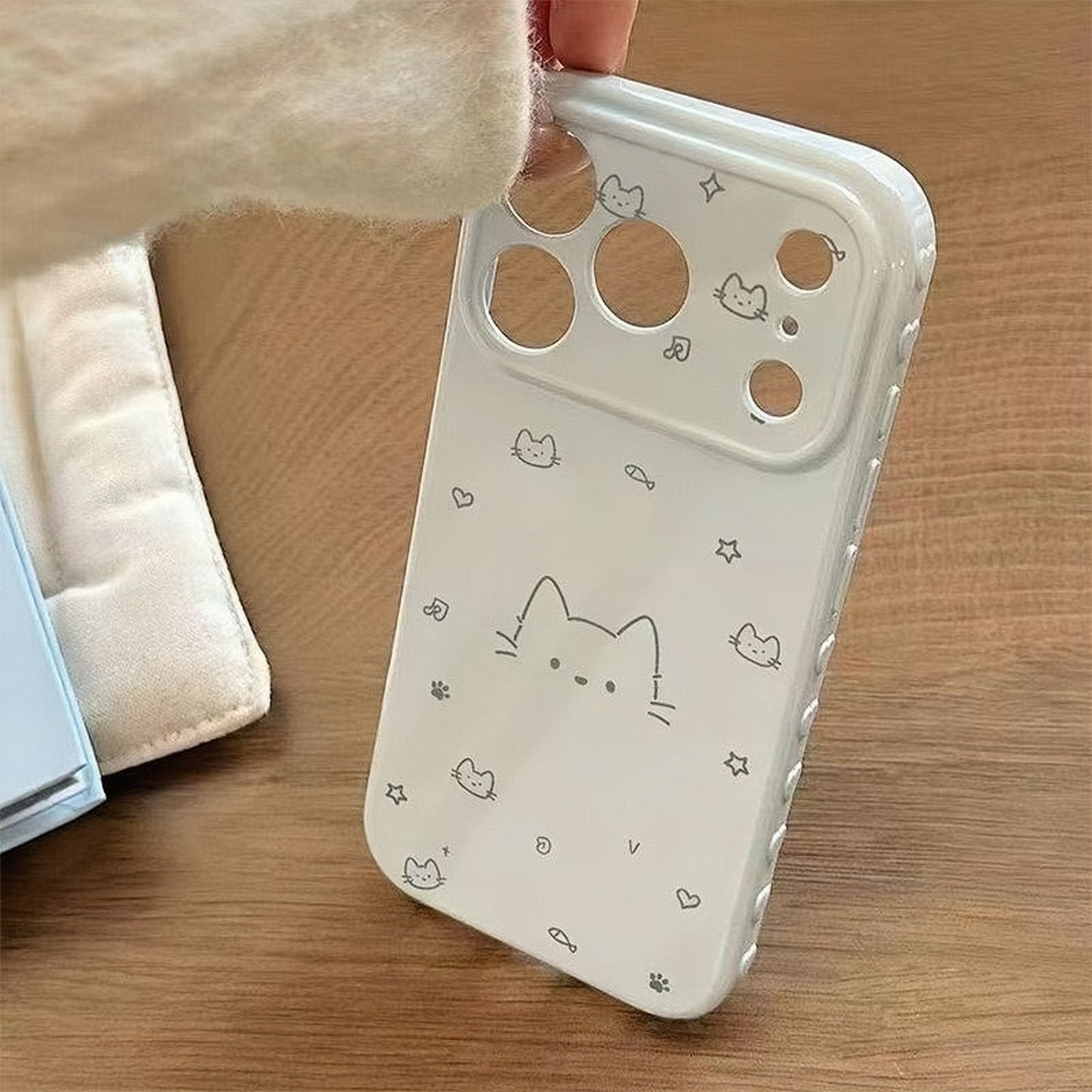 Cute Cat Pattern Phone Case 🐱✨